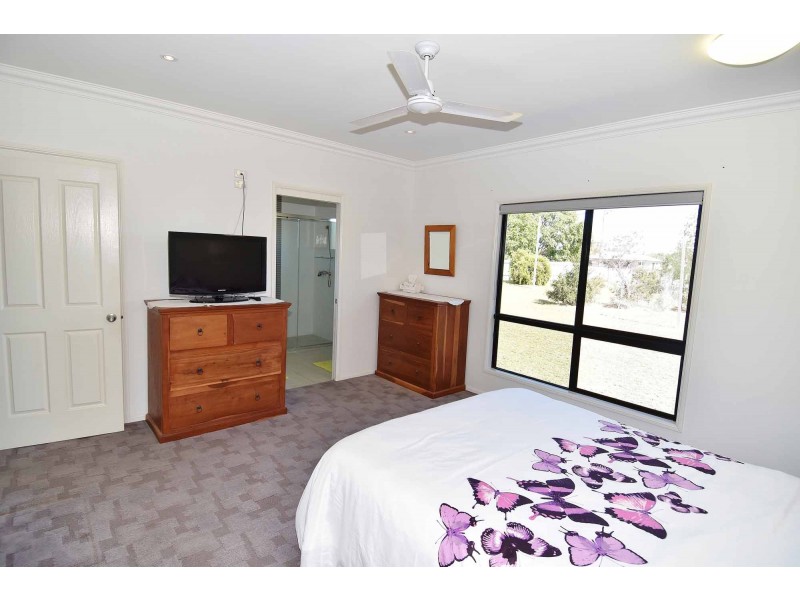 189 WEIR ROAD, Toll QLD 4820