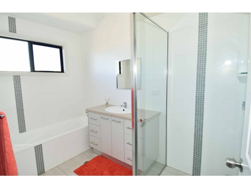 189 WEIR ROAD, Toll QLD 4820