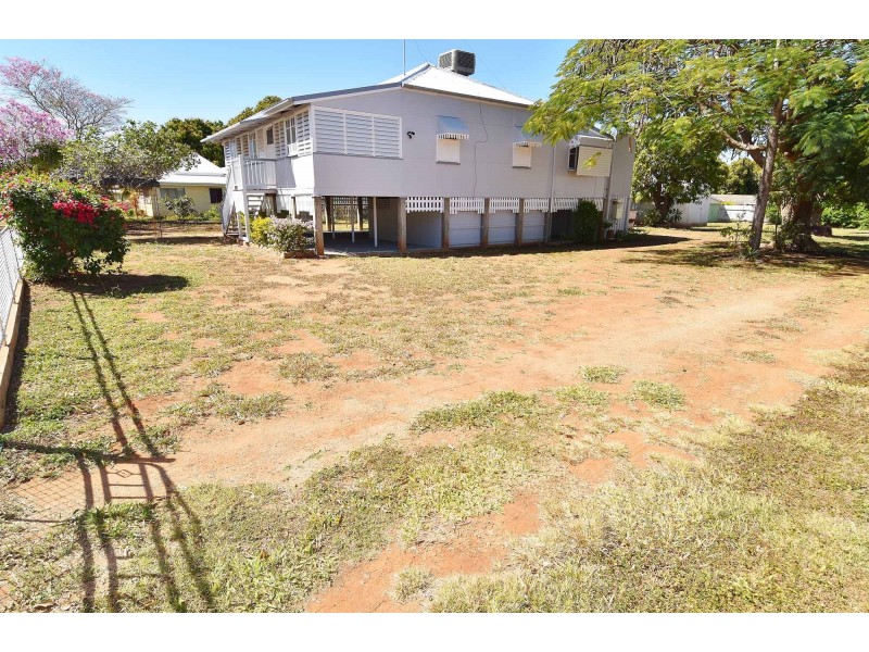 93 HACKETT TERRACE, Richmond Hill QLD 4820