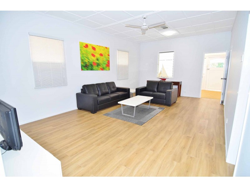 93 HACKETT TERRACE, Richmond Hill QLD 4820