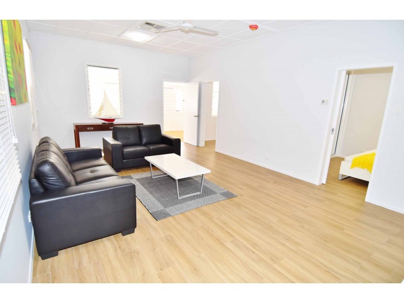 93 HACKETT TERRACE, Richmond Hill QLD 4820