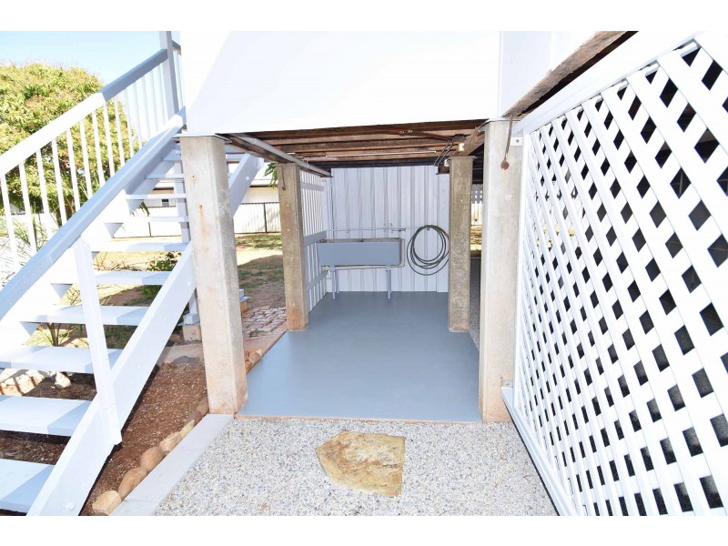 93 HACKETT TERRACE, Richmond Hill QLD 4820