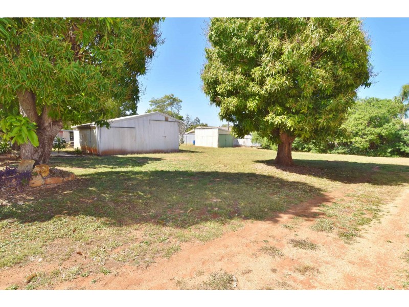 93 HACKETT TERRACE, Richmond Hill QLD 4820