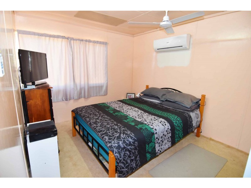 15 BLUFF ROAD, Queenton QLD 4820