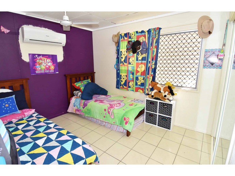 15 BLUFF ROAD, Queenton QLD 4820