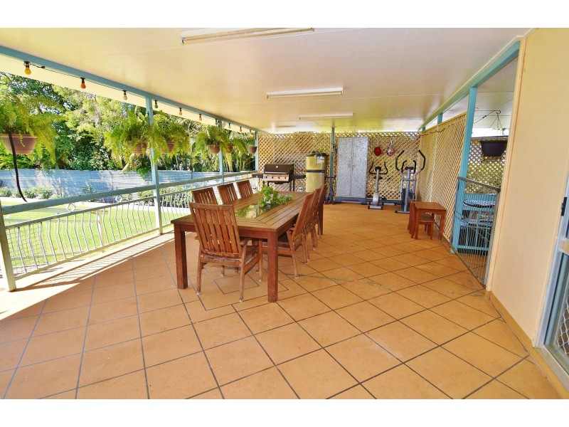 15 BLUFF ROAD, Queenton QLD 4820
