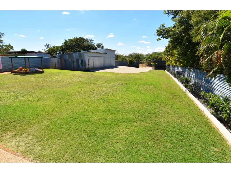 15 BLUFF ROAD, Queenton QLD 4820