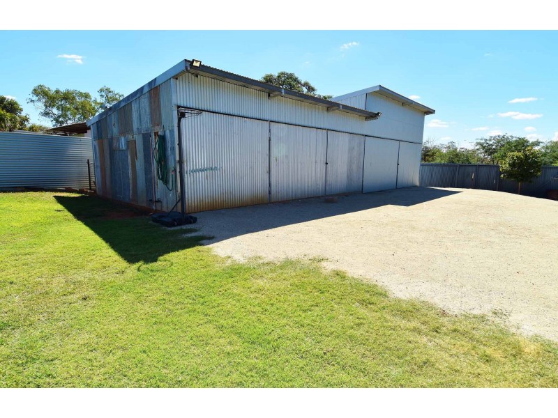 15 BLUFF ROAD, Queenton QLD 4820