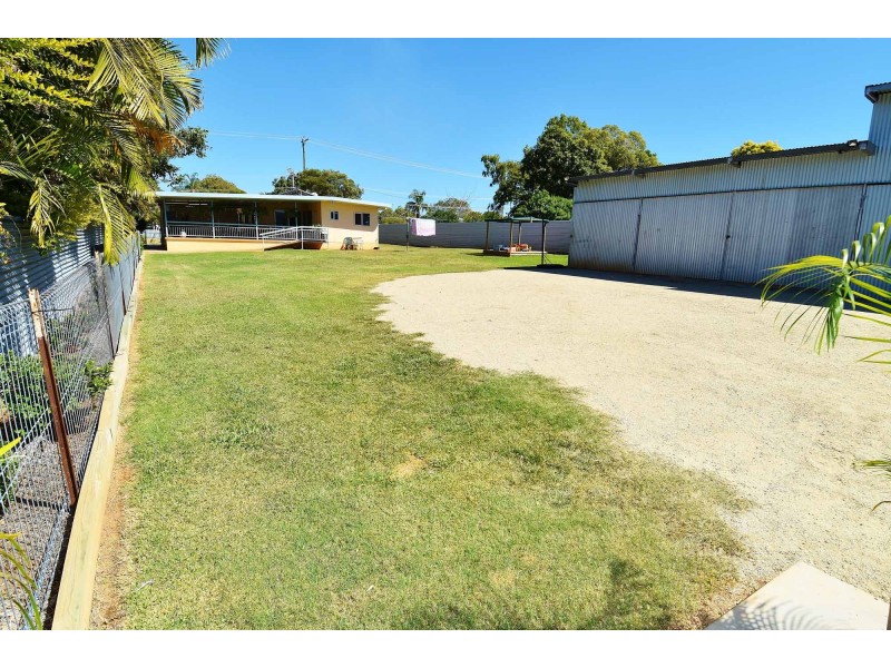 15 BLUFF ROAD, Queenton QLD 4820