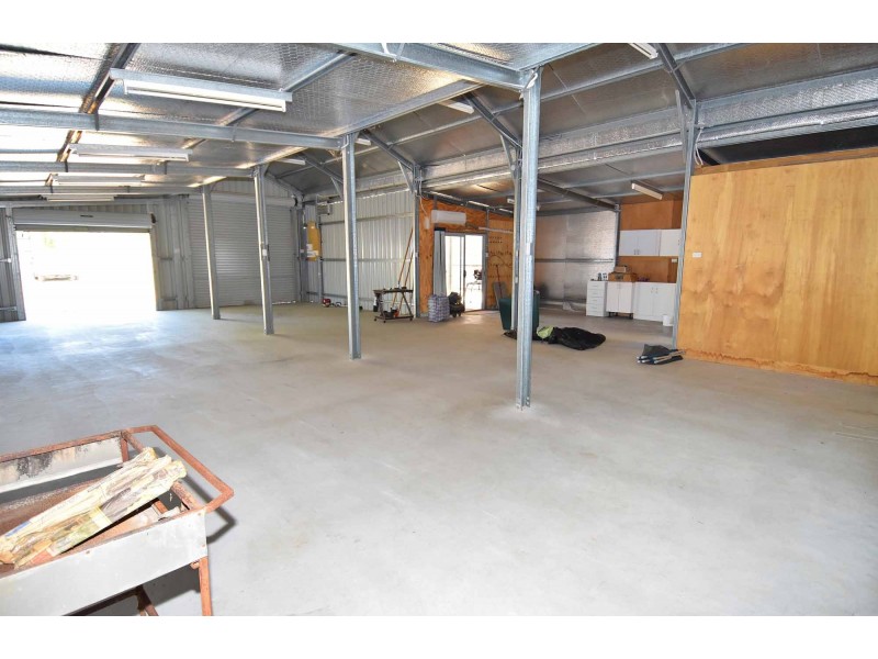 9 KIRRIMA COURT, Toll QLD 4820