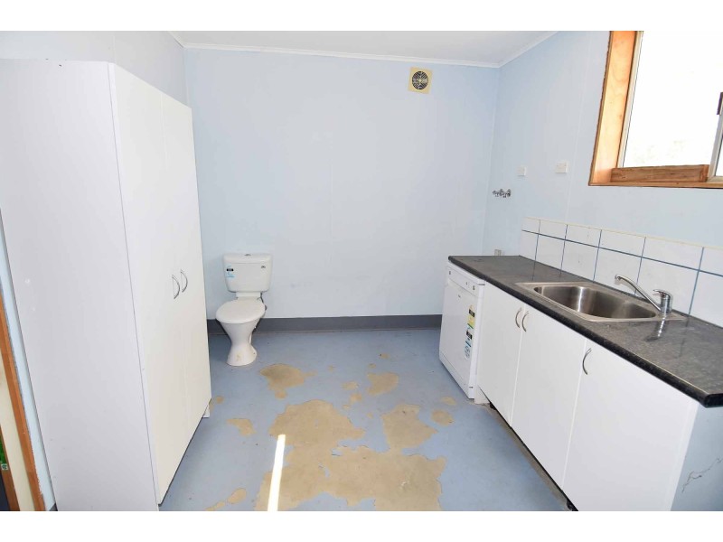 9 KIRRIMA COURT, Toll QLD 4820