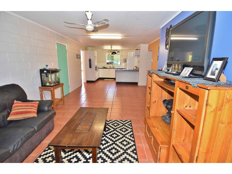 8 PLANT STREET, Richmond Hill QLD 4820