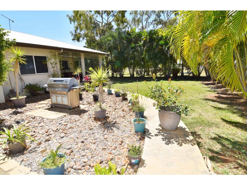 11 KIRRIMA COURT, Toll QLD 4820