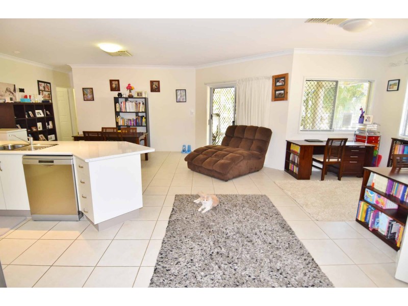 11 KIRRIMA COURT, Toll QLD 4820