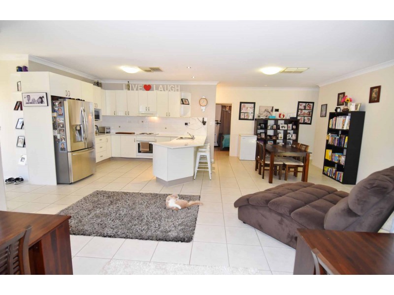 11 KIRRIMA COURT, Toll QLD 4820