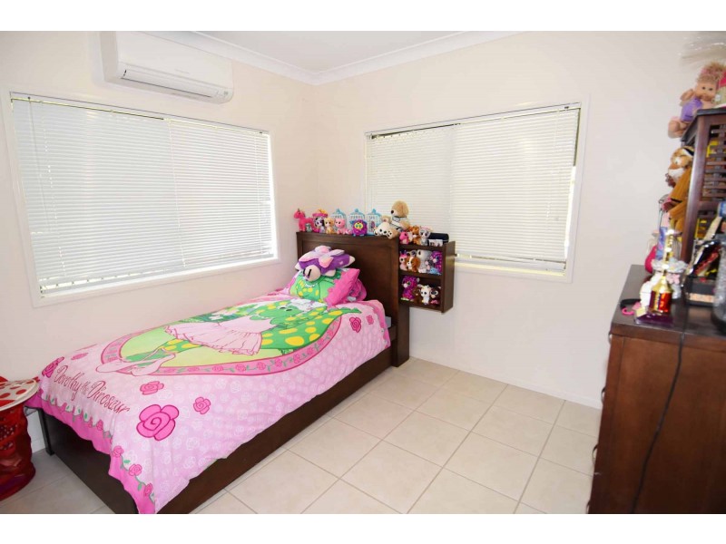 11 KIRRIMA COURT, Toll QLD 4820