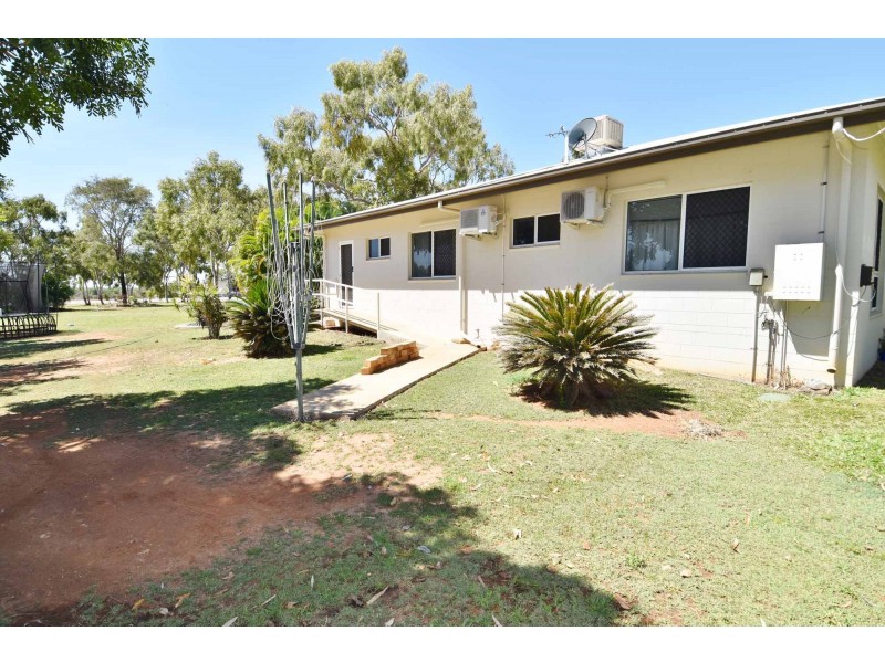 11 KIRRIMA COURT, Toll QLD 4820