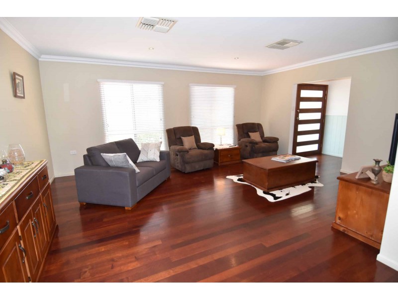 3 ESTATE AVENUE, Charters Towers City QLD 4820