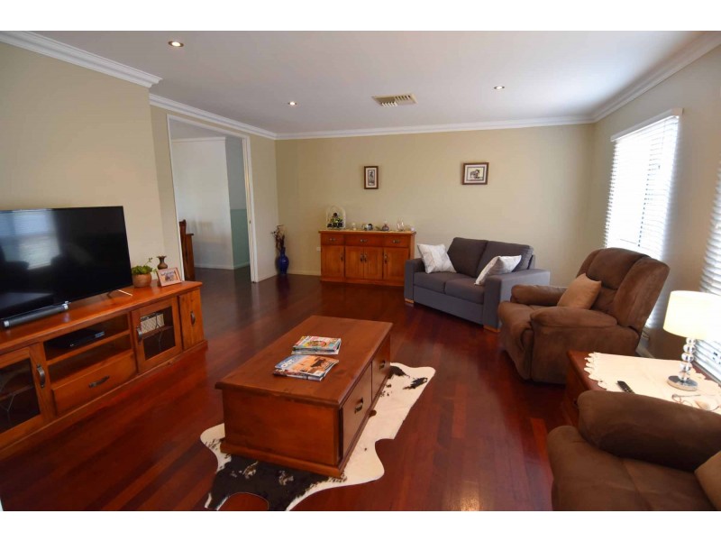 3 ESTATE AVENUE, Charters Towers City QLD 4820