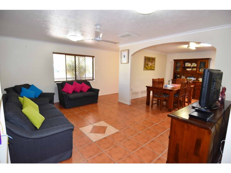 27 BLUFF ROAD, Queenton QLD 4820