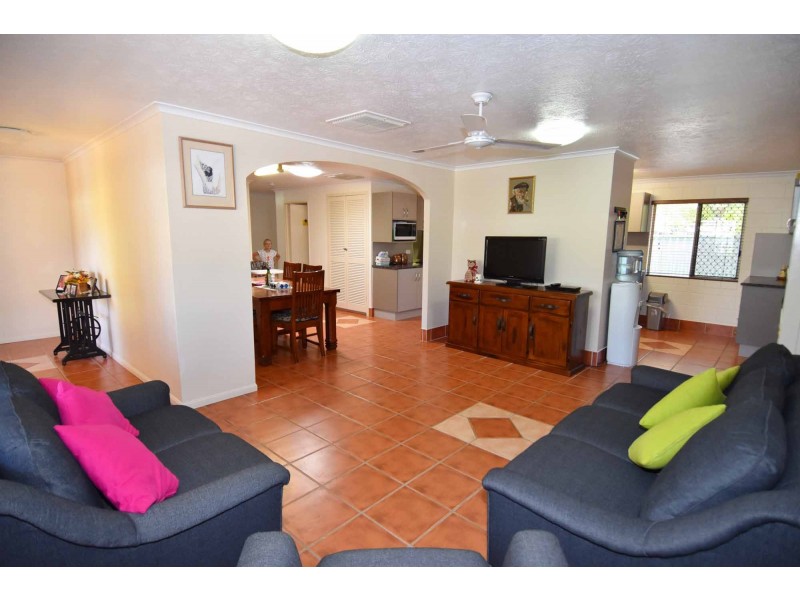 27 BLUFF ROAD, Queenton QLD 4820