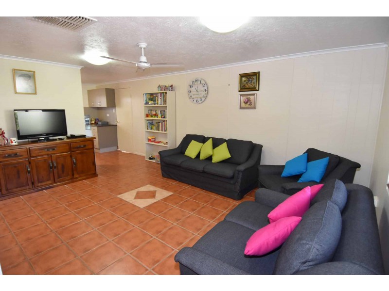 27 BLUFF ROAD, Queenton QLD 4820