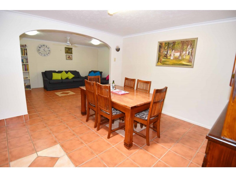 27 BLUFF ROAD, Queenton QLD 4820