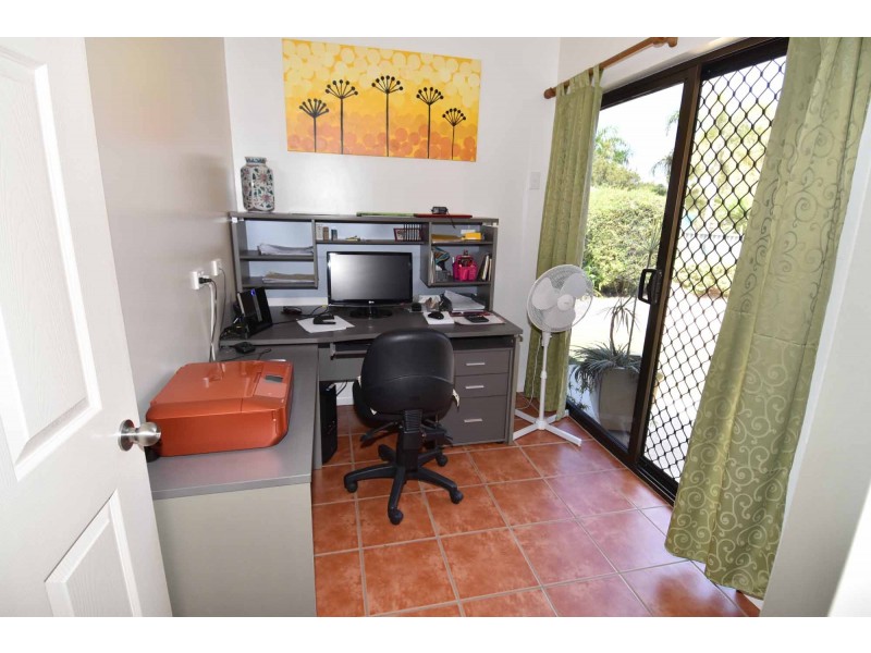 27 BLUFF ROAD, Queenton QLD 4820