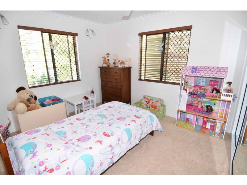 27 BLUFF ROAD, Queenton QLD 4820