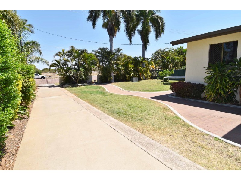 27 BLUFF ROAD, Queenton QLD 4820