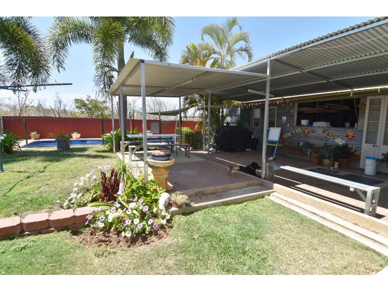 27 BLUFF ROAD, Queenton QLD 4820