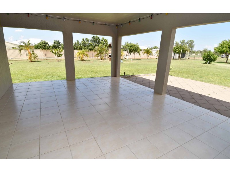 18 READ ROAD, Charters Towers City QLD 4820