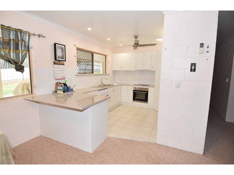 9-11 BELLEVUE STREET, Richmond Hill QLD 4820