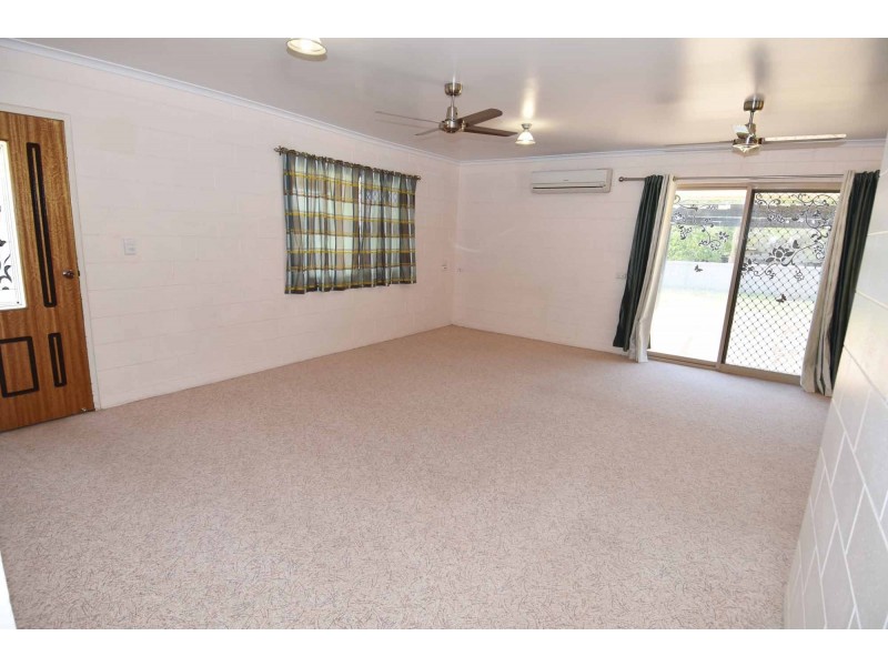 9-11 BELLEVUE STREET, Richmond Hill QLD 4820