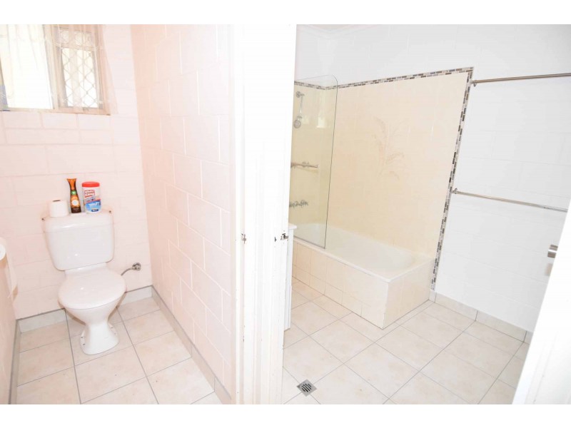 9-11 BELLEVUE STREET, Richmond Hill QLD 4820