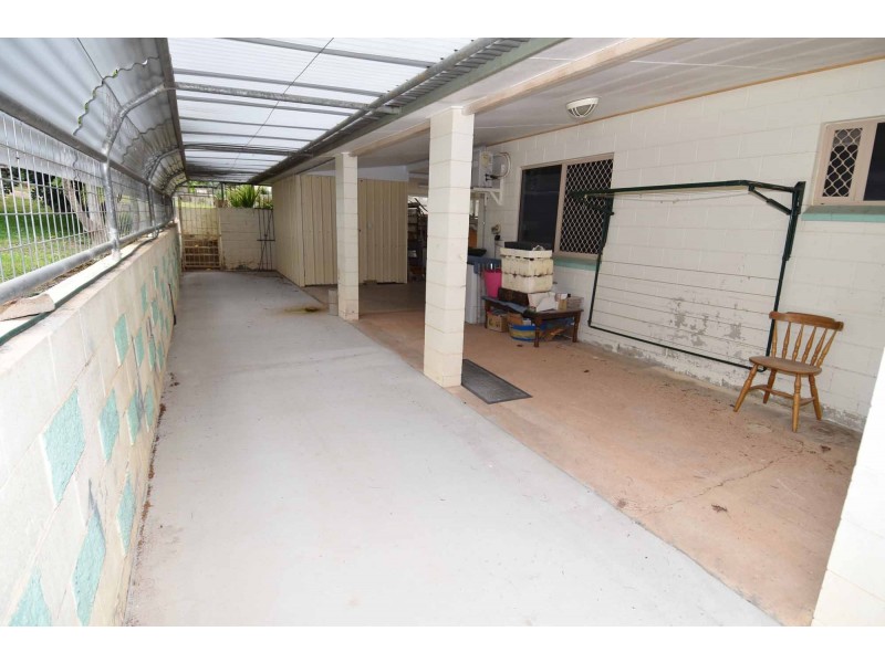 9-11 BELLEVUE STREET, Richmond Hill QLD 4820