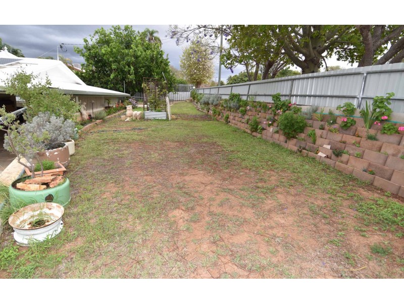 9-11 BELLEVUE STREET, Richmond Hill QLD 4820