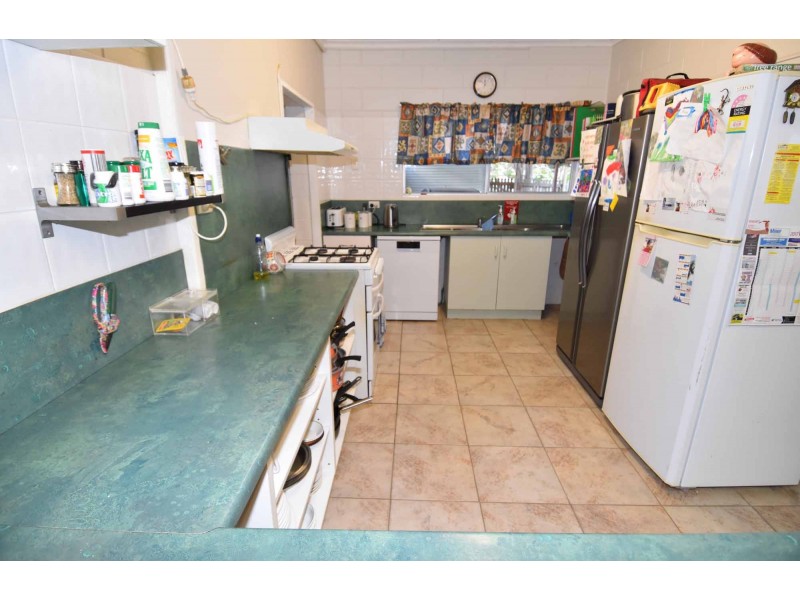 3 HACKETT TERRACE, Richmond Hill QLD 4820