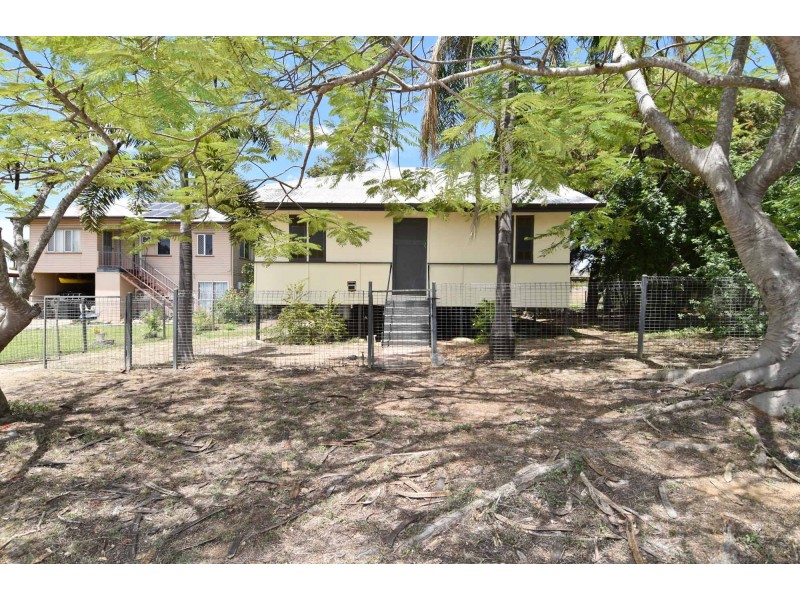 16 BLUFF ROAD, Queenton QLD 4820