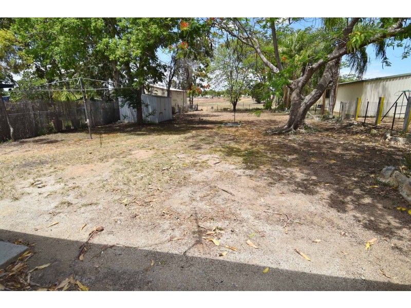 16 BLUFF ROAD, Queenton QLD 4820