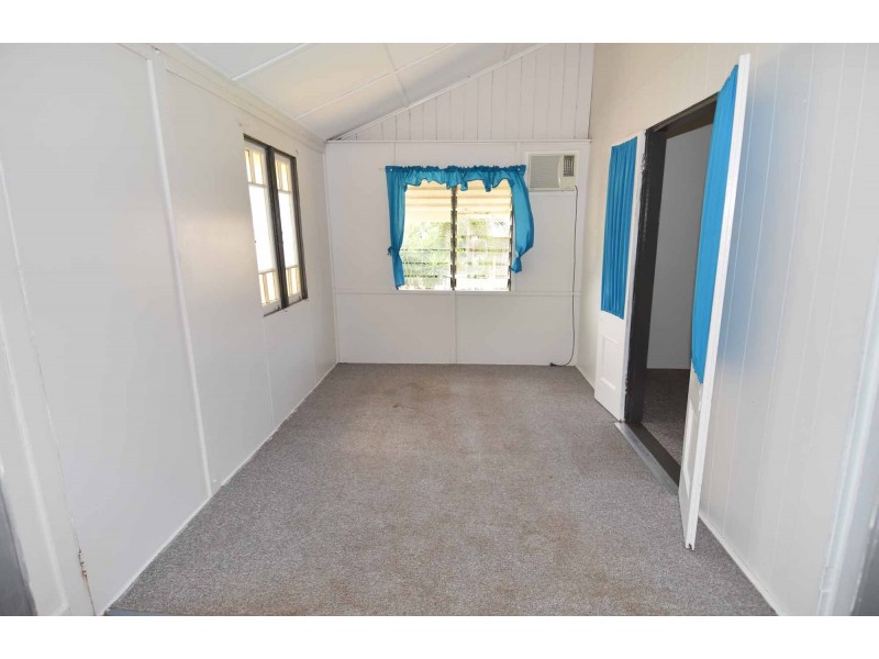 16 BLUFF ROAD, Queenton QLD 4820