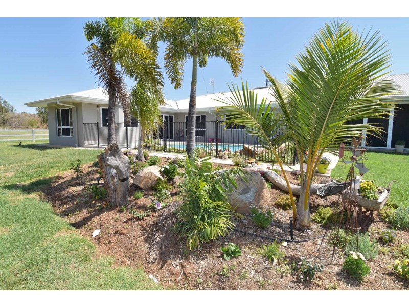 6 FAIRWAY COURT, Toll QLD 4820