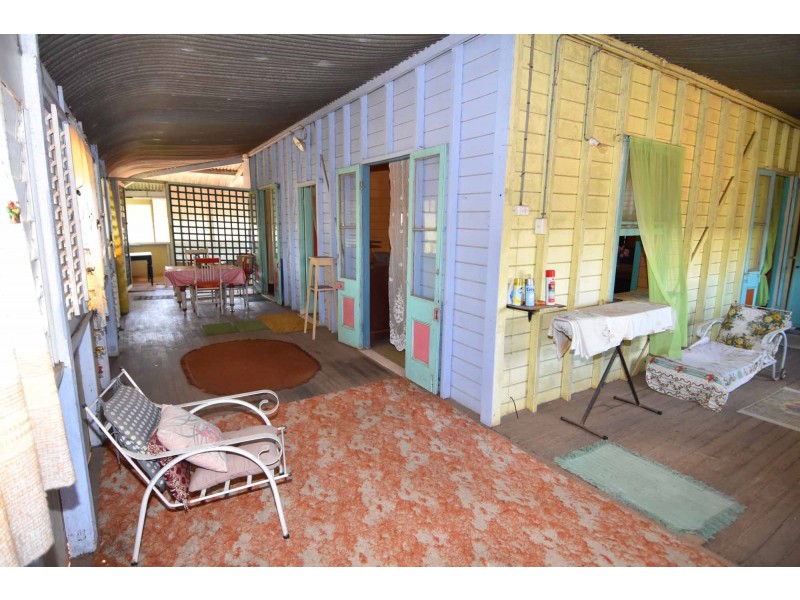 2 MACDONALD STREET, Richmond Hill QLD 4820