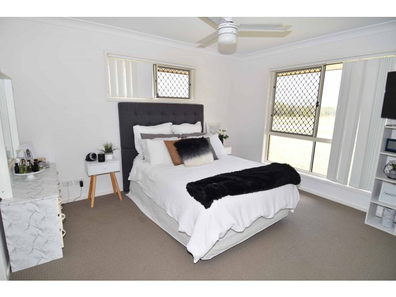 6 HALDANE STREET, Millchester QLD 4820