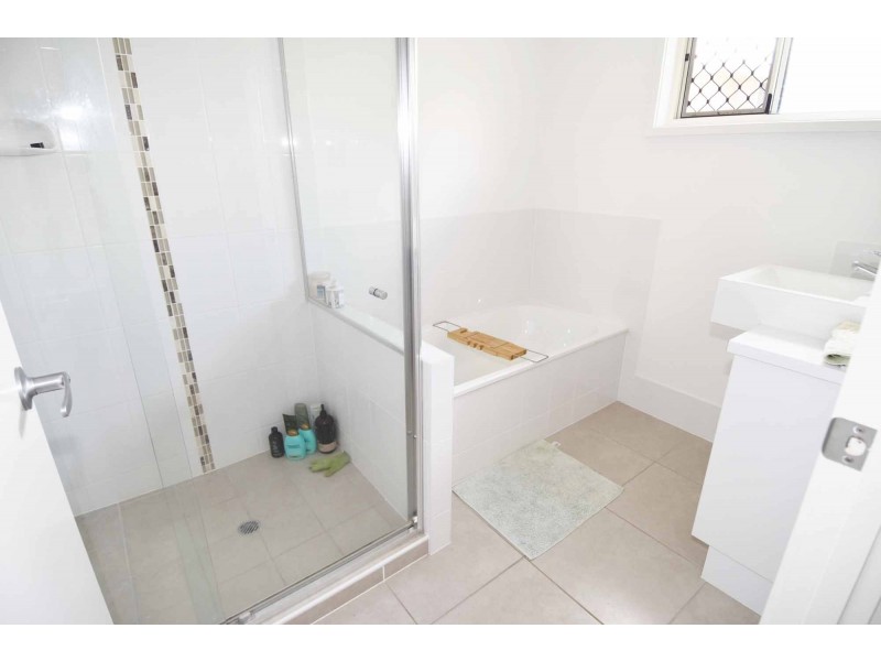 6 HALDANE STREET, Millchester QLD 4820