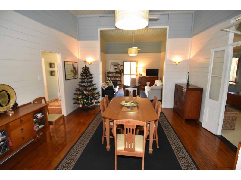 320 PICNIC CREEK ROAD, Broughton QLD 4820
