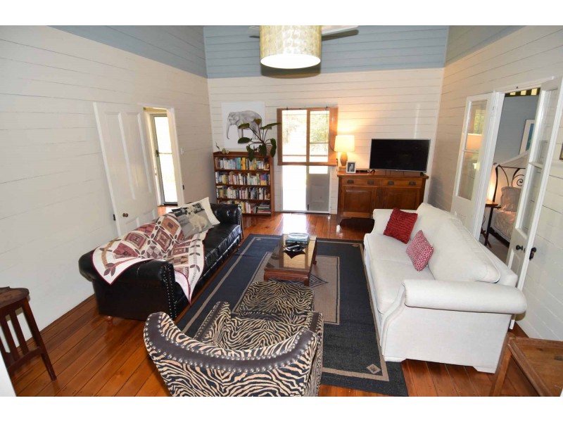 320 PICNIC CREEK ROAD, Broughton QLD 4820