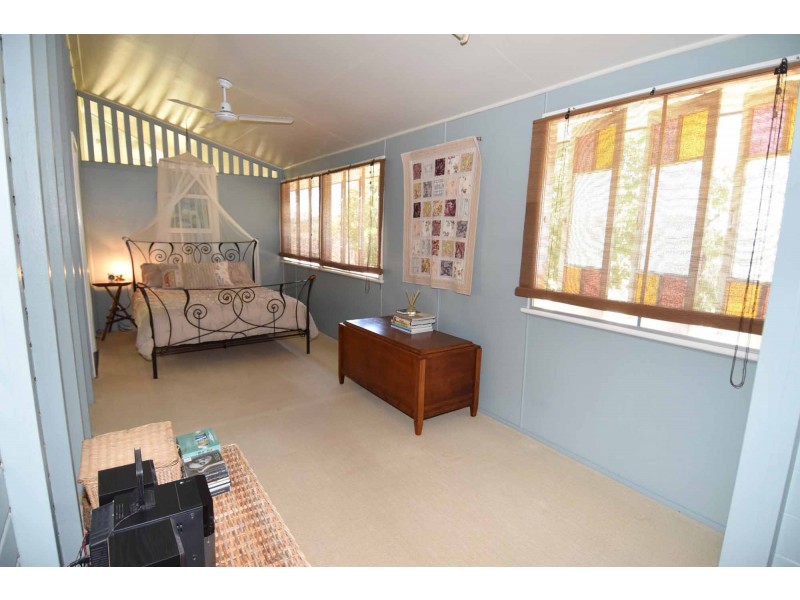 320 PICNIC CREEK ROAD, Broughton QLD 4820