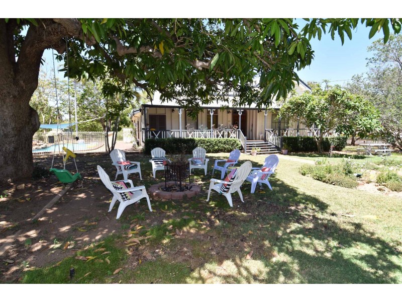 42 GORDON STREET, Richmond Hill QLD 4820