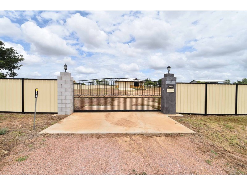 33 GOLF LINKS DRIVE, Toll QLD 4820